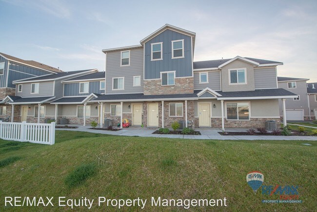 Building Photo - 3 br, 2 bath House - 238 N 750 E