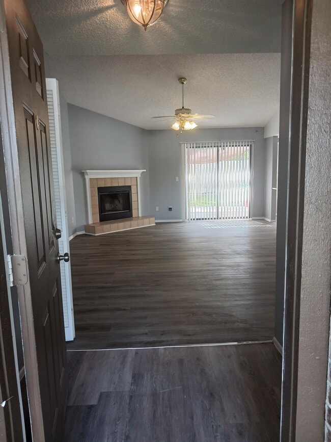 Photo - 7706 Covedale Dr House