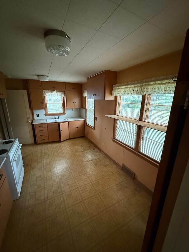 Foto del edificio - **Available Now...Never Have to Move Again! Don’t Miss Out…This Home Will Go Fast!**