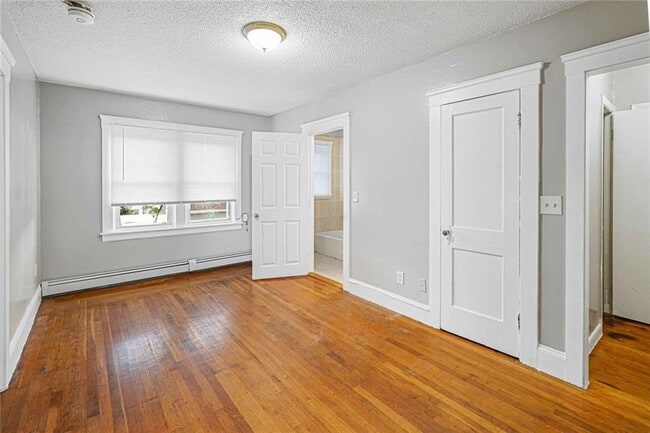 Building Photo - 126 Sumner Ave