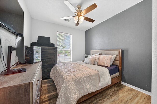 Foto del edificio - 6407 Bayliss Valley Ln