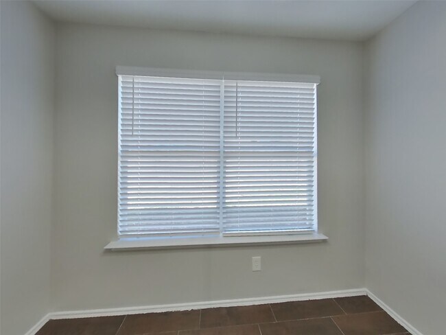 Building Photo - 7214 Winter Song Dr