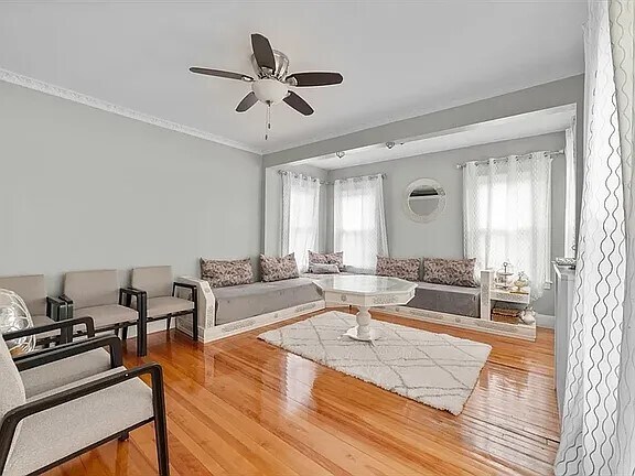 Building Photo - 15 Ancona Rd