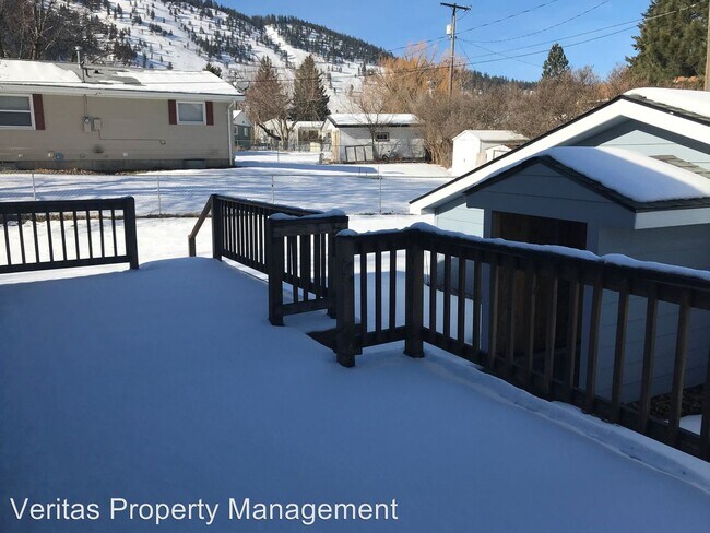 Building Photo - 5 br, 2 bath House - 8 Canyon View Dr.