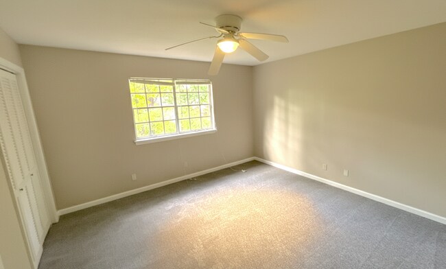 Foto del edificio - 835 Candace Dr