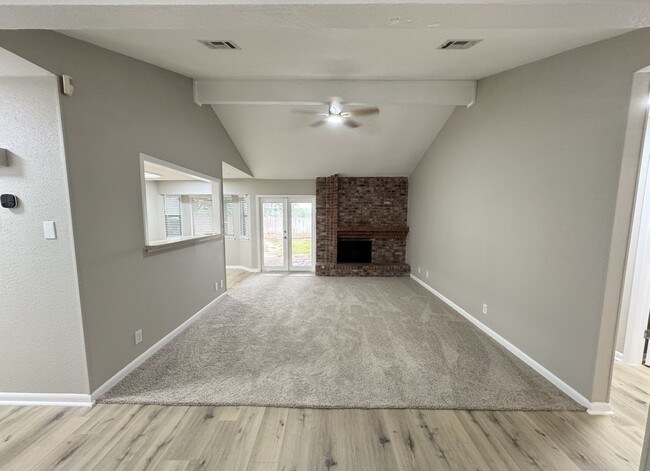 living room - 4023 Briar Hollow St