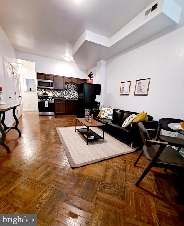 Building Photo - 4064 Parkside Ave