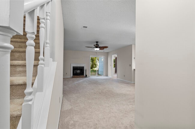 Building Photo - 241 Friarsgate Blvd