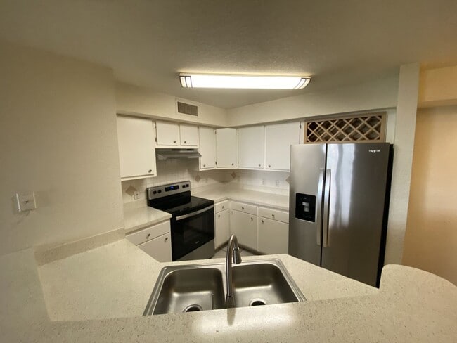 Beautiful 1st floor, 3 bedroom/2 bath cond... - Beautiful 1st floor, 3 bedroom/2 bath cond... House