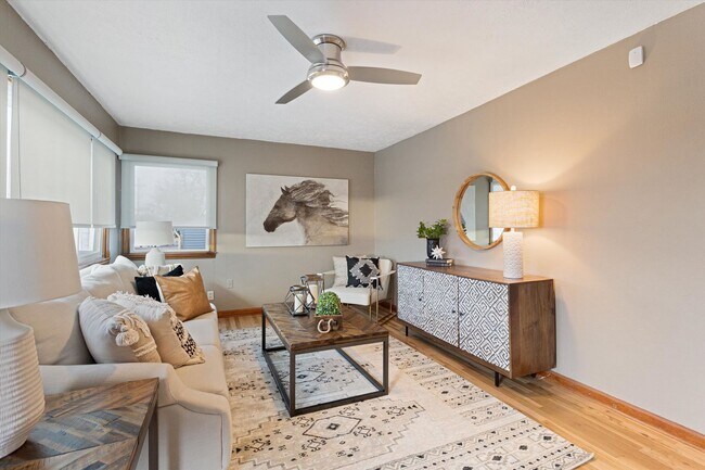Foto del edificio - Gorgeous 2 bedroom 1 bathroom house!