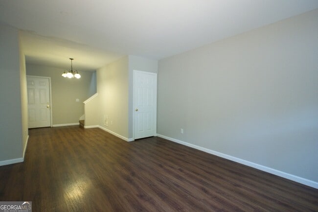 Building Photo - 501 Pine Park St