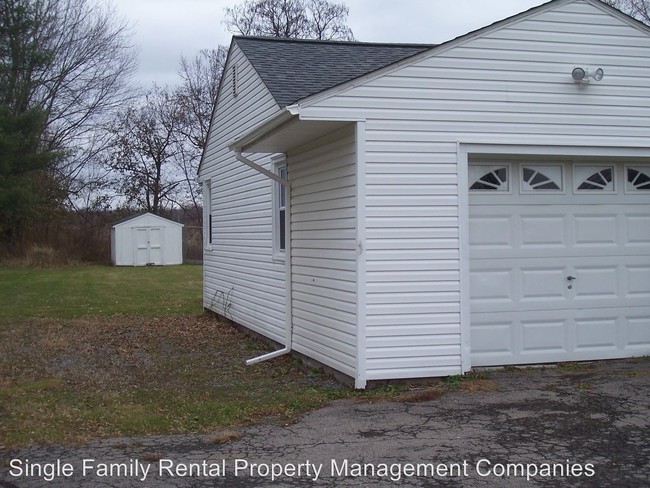 Building Photo - 3865 Ransomville Rd