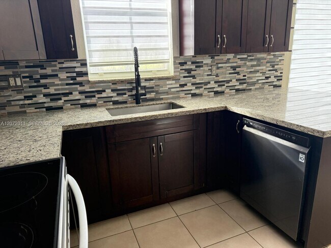 Foto del edificio - 14949 SW 8th Terrace