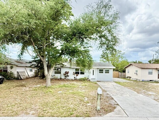 Foto del edificio - 7150 79th St N