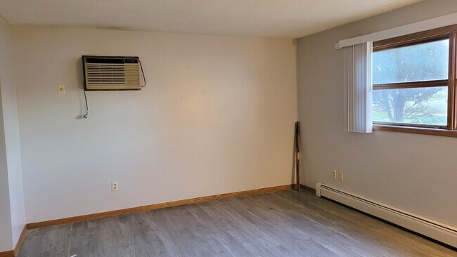 Living room - 1451 6th Ave SE