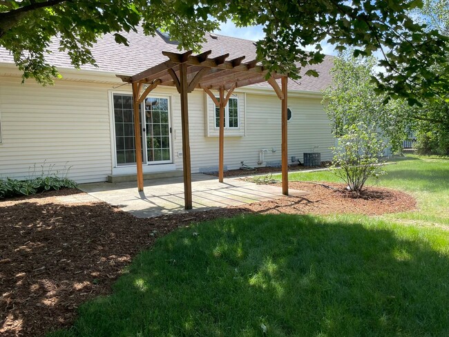 Foto del edificio - 3 Bed, 2 Bath Home for Rent, Hartland, Arr...