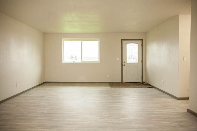 Foto del edificio - Amazing 3bed 2 bath home in the heart of Bonanza.