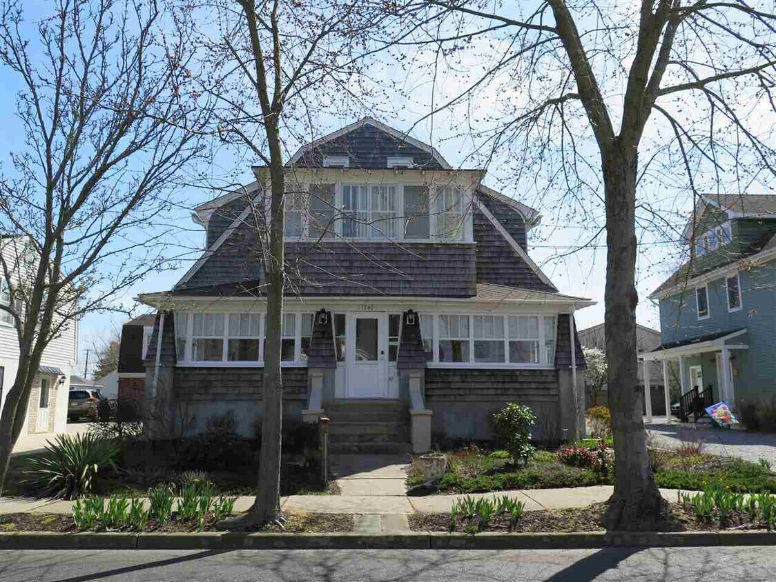 1240 Washington St Unit 3, Cape May, NJ 08204 Apartments in Cape May
