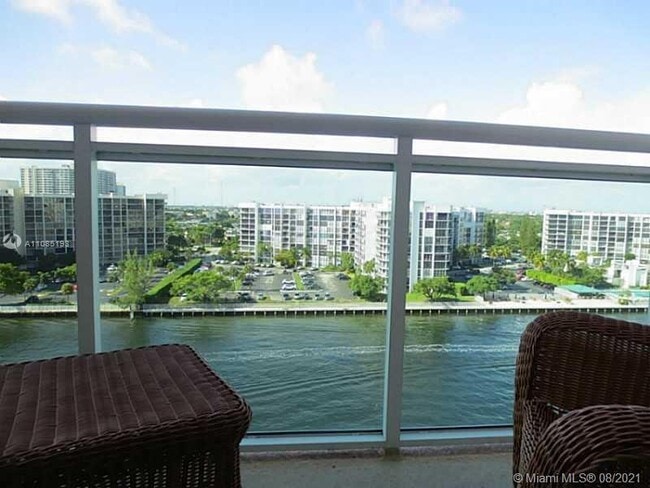 Building Photo - 3000 S Ocean Dr