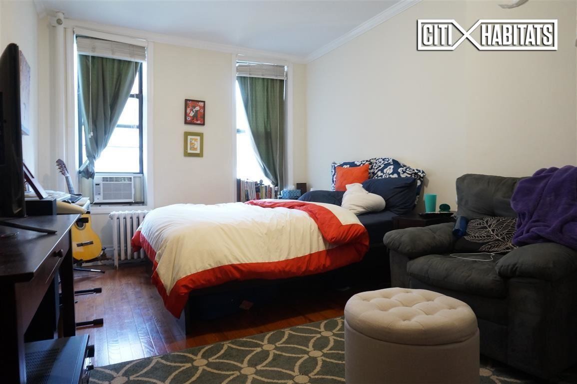 Foto del edificio - 311 E 93rd St