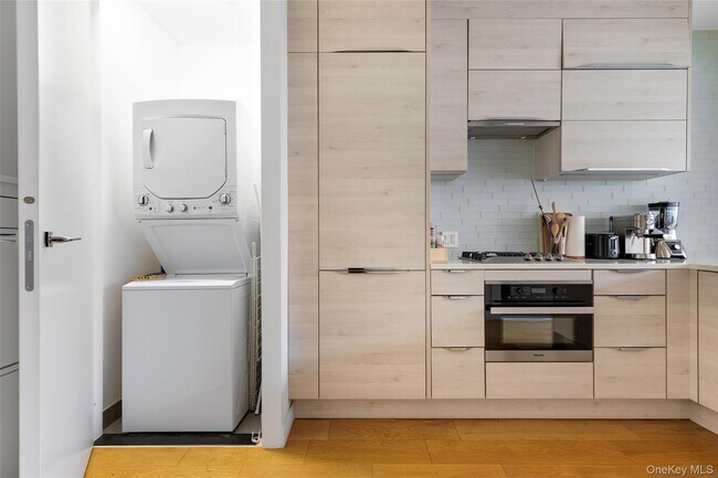 Foto del edificio - 310 W 114th St