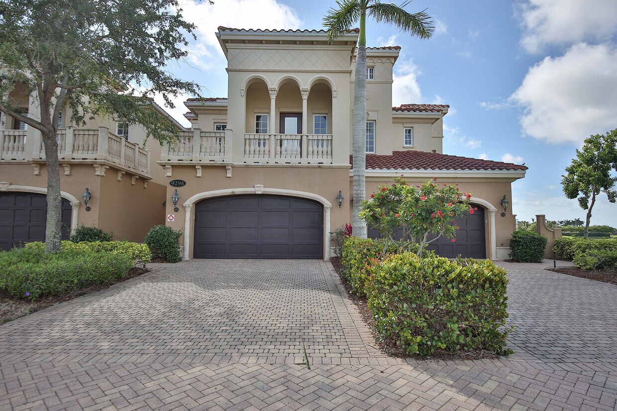 Primary Photo - 9296 Menaggio Ct