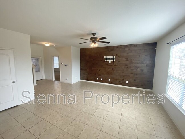 Foto del edificio - 6181 Daisy Way