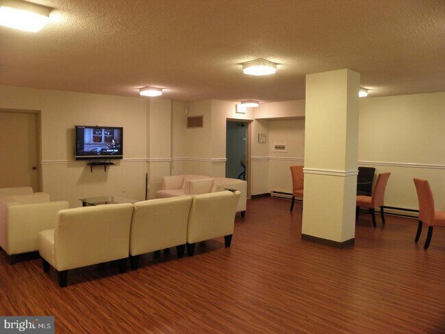 Foto del edificio - 2059 Huntington Ave