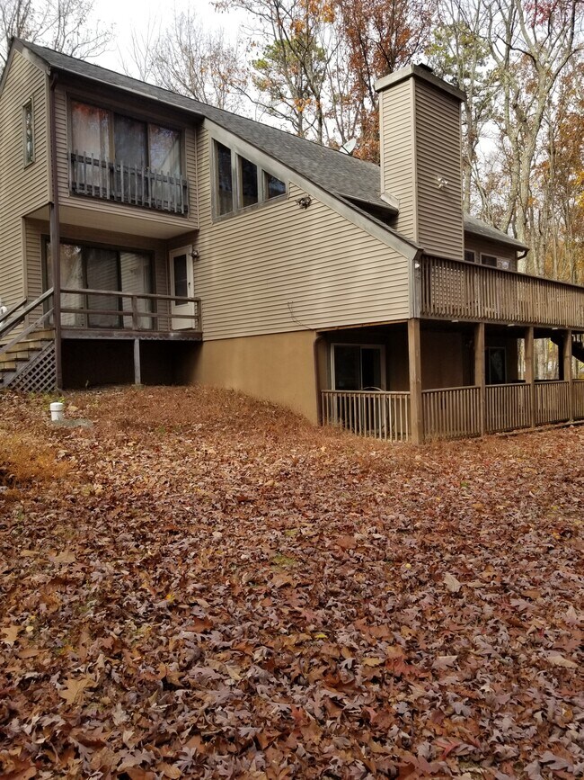 102 Granite Dr, Hawley, PA 18428 House Rental in Hawley, PA