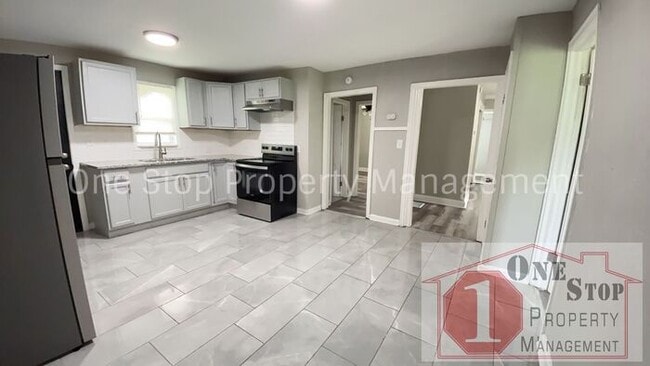 Building Photo - Beautiful 4 Bedroom 1.5 Bathroom in Kansas...