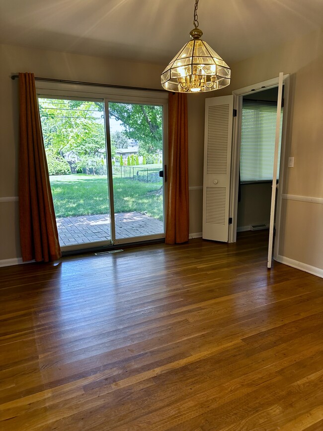 Building Photo - 2671 Montcalm Rd