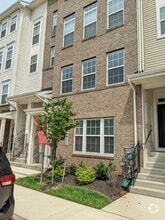 Building Photo - 5933 Krantz Dr