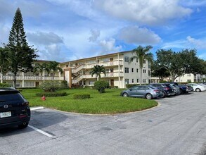 Building Photo - 354 Mansfield I