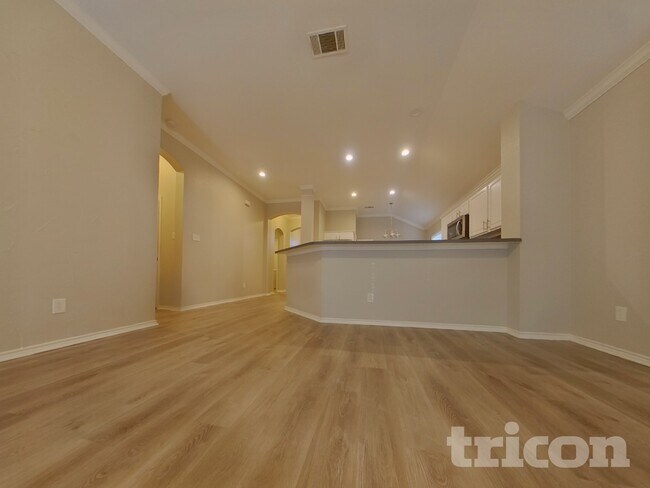 Foto del edificio - 13201 Fencerow Rd