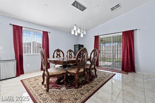 Foto del edificio - 2419 Country Orchard St