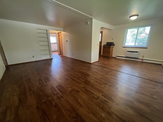 Foto del edificio - 2414 Brentwood Pky