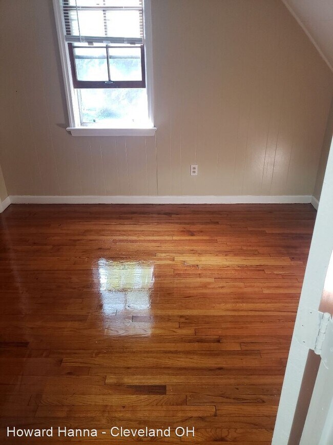 Building Photo - 5 br, 2 bath House - 1661 Sagamore Drive