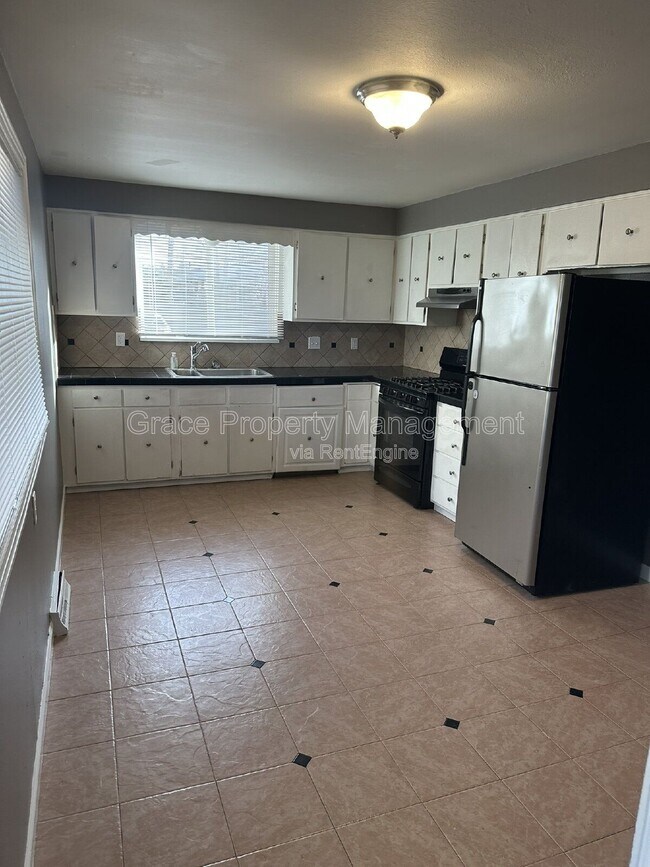 Foto del edificio - 13669 E Nevada Ave