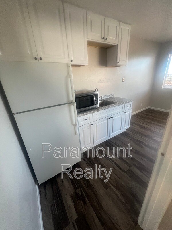 Building Photo - 25648 Springs Dr