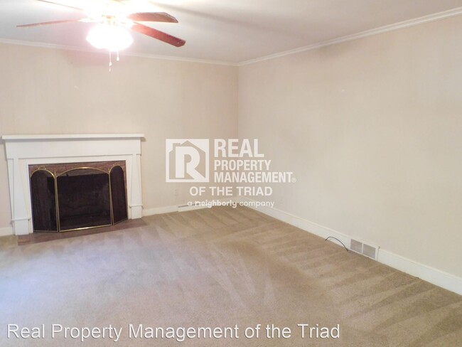 Foto del edificio - 3 br, 2.5 bath House - 4612 Lake Brandt Road