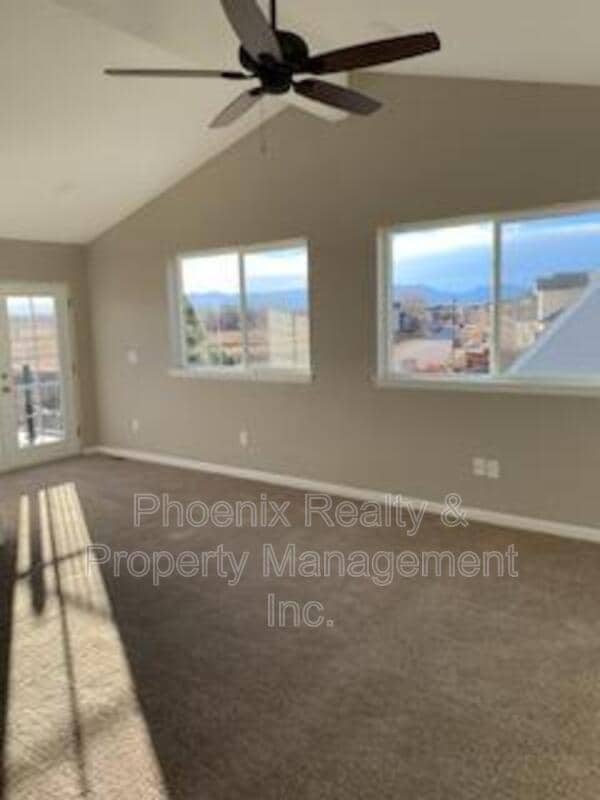 Building Photo - 700 Shallot Cir