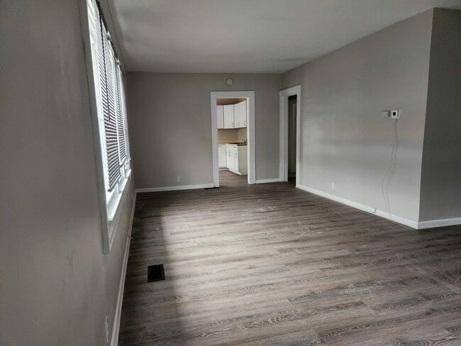Building Photo - 3469 Graceland Ave
