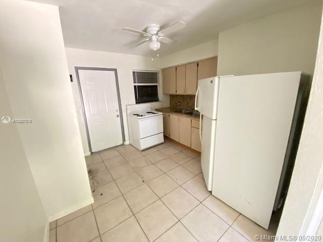 Foto del edificio - 30 NW 71st St