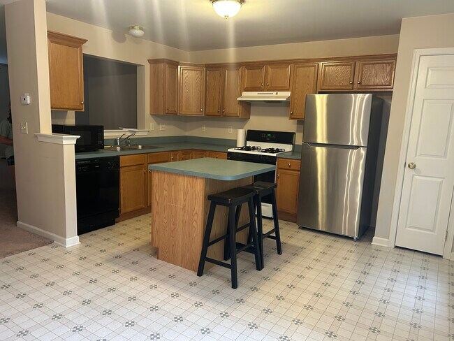 Foto del edificio - 2717 Foxshire Dr
