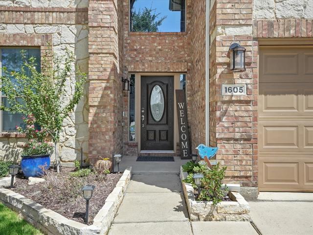 Building Photo - 1605 Quail Grove Dr