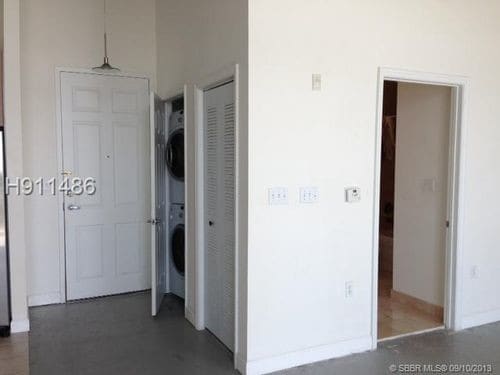 Building Photo - 2100 Van Buren St