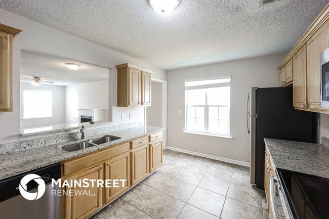 Building Photo - 6117 Hickory Ln Dr