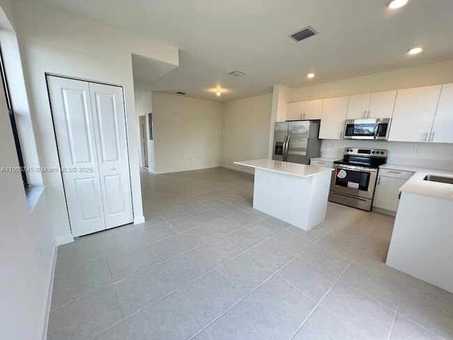 Foto del edificio - 28610 SW 133rd Ct