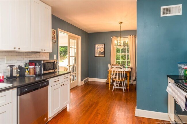 Foto del edificio - 2718 Morganton Rd