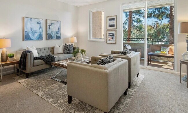 Foto del edificio - Built in 2002 with washer/dryer in the hom...